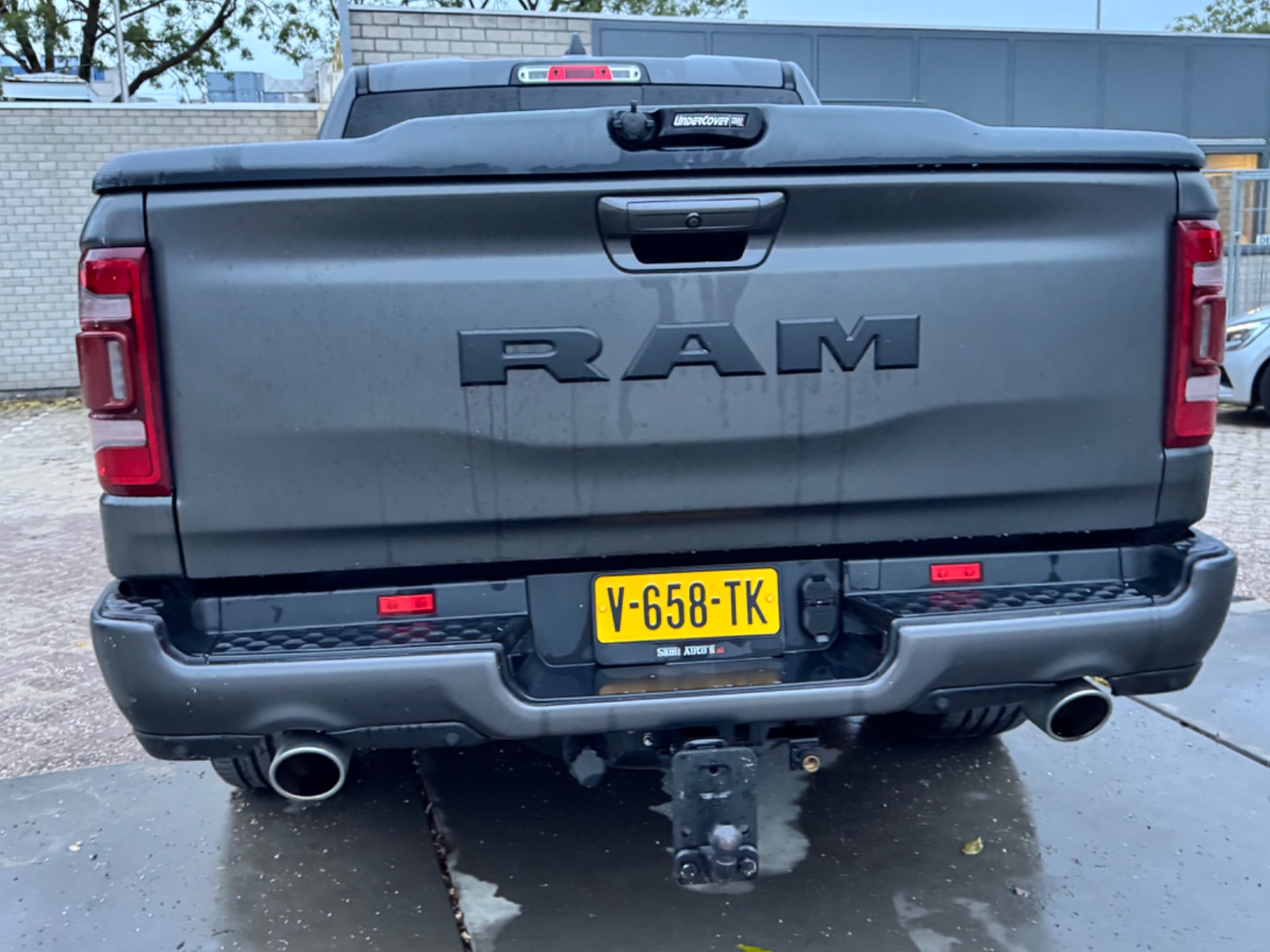 Dodge RAM 1500 5.7 • 401 pk 2018 foto 4 in Utrecht | araba.nl