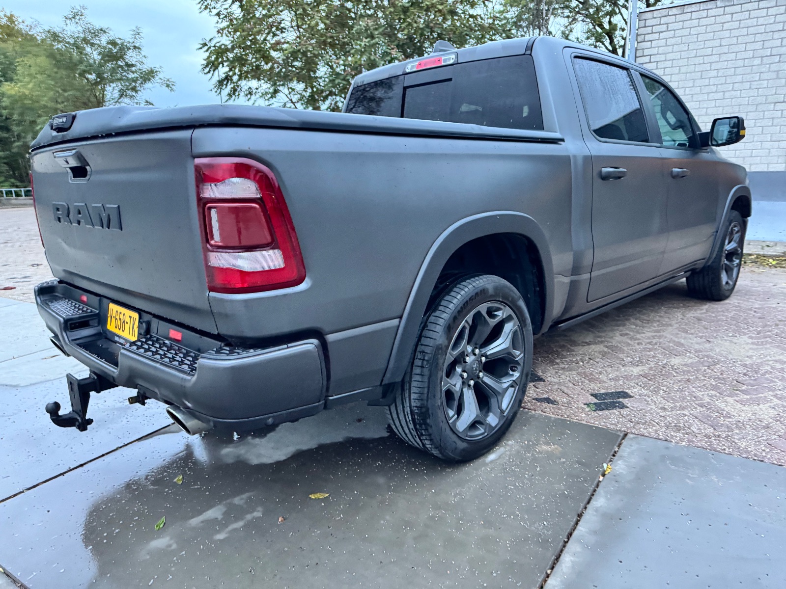 Dodge RAM 1500 5.7 • 401 pk 2018 foto 5 in Utrecht | araba.nl