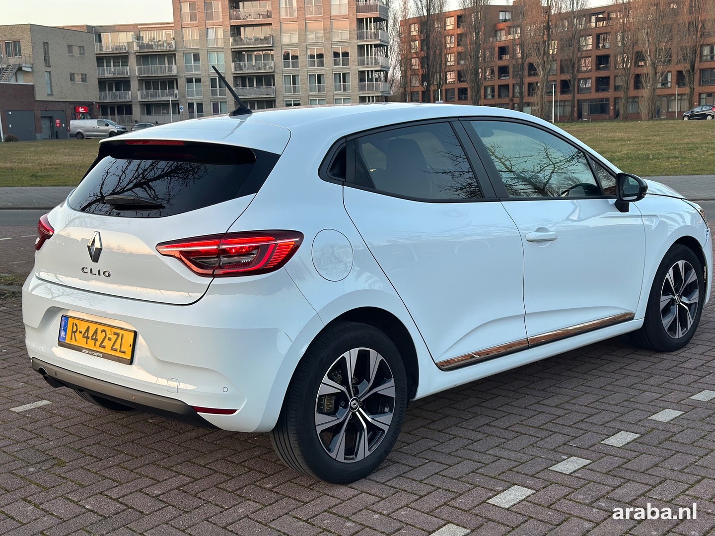 Renault Clio 1.0 • 91 pk 2022 foto 7 | araba.nl